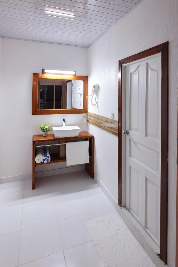 Hotel Batuta Maldives Fourson Thulusdhoo Exterior foto